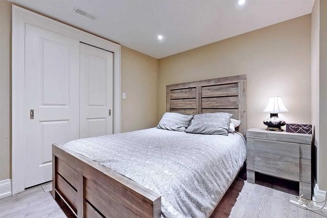 665 Millwood Rd, House semidetached with 3 bedrooms, 4 bathrooms and 2 parking in Toronto ON | Image 27