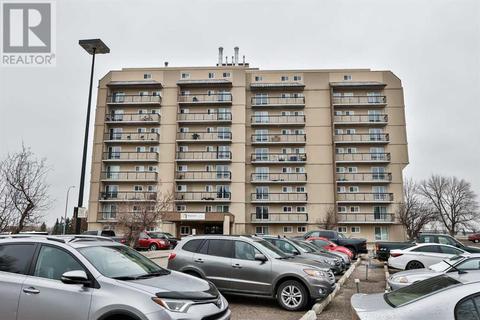 924, - 21 Berkeley Place W, Condo with 2 bedrooms, 1 bathrooms and 1 parking in Lethbridge AB | Card Image