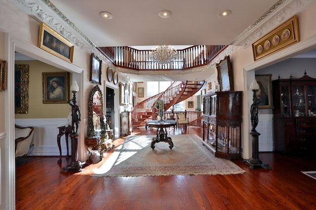 104 Larkfield Dr, House detached with 5 bedrooms, 6 bathrooms and 12 parking in Toronto ON | Image 2