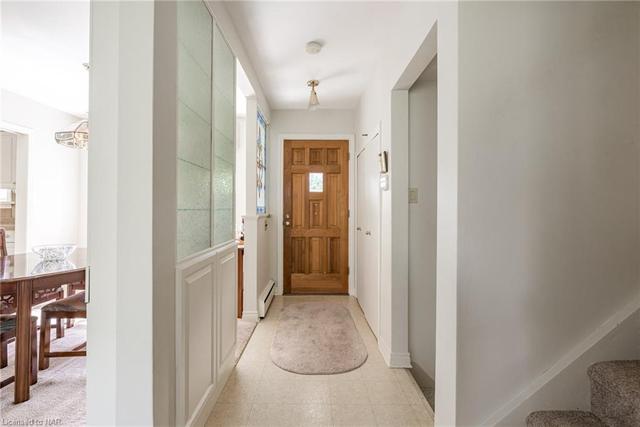 13 Elm Ridge Drive, House detached with 4 bedrooms, 1 bathrooms and 7 parking in St. Catharines ON | Image 9