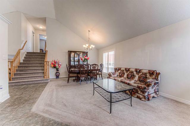 52 Frasson Dr, House detached with 2 bedrooms, 2 bathrooms and 4 parking in Guelph ON | Image 4