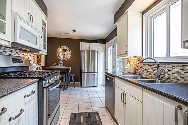 6 Medley Lane, Condo with 2 bedrooms, 2 bathrooms and 2 parking in Ajax ON | Image 8