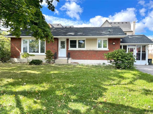 50 Jacobson Ave, House detached with 3 bedrooms, 1 bathrooms and 4 parking in St. Catharines ON | Image 1