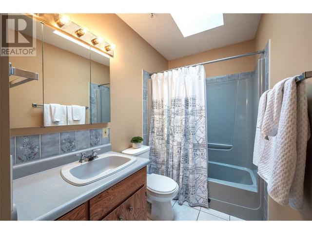 820 Bartlett Avenue, House detached with 4 bedrooms, 2 bathrooms and 4 parking in Oliver BC | Image 31