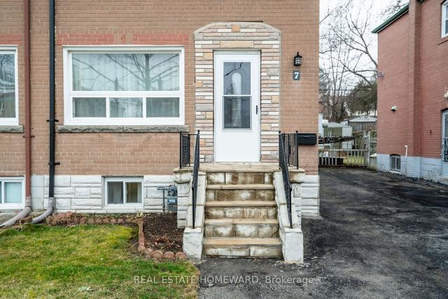 7 Rupert St, House semidetached with 3 bedrooms, 2 bathrooms and 3 parking in Toronto ON | Image 34