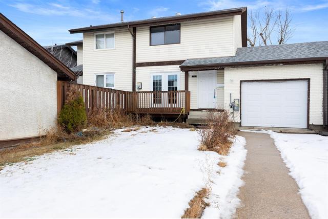 110 Aurora Place, Home with 3 bedrooms, 1 bathrooms and 3 parking in Wood Buffalo AB | Image 5