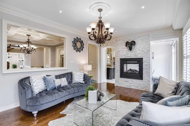 69 Wardlaw Pl, House detached with 4 bedrooms, 5 bathrooms and 6 parking in Vaughan ON | Image 8