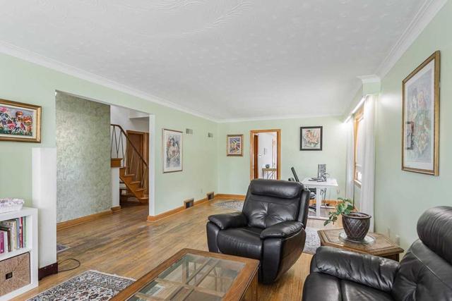 toronto - 157 York Downs Dr, House detached with 3 bedrooms, 3 bathrooms and 5 parking in Toronto ON | Image 17