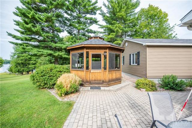 259 3 Mile Bay Road, House detached with 2 bedrooms, 2 bathrooms and 8 parking in Lanark Highlands ON | Image 19