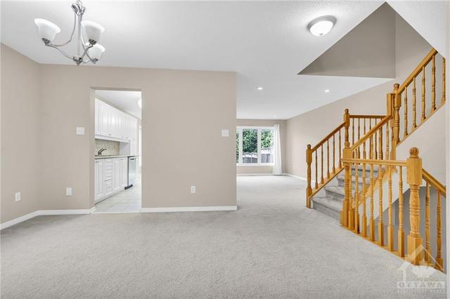 308 Statewood Drive, Home with 4 bedrooms, 3 bathrooms and 3 parking in Ottawa ON | Image 4