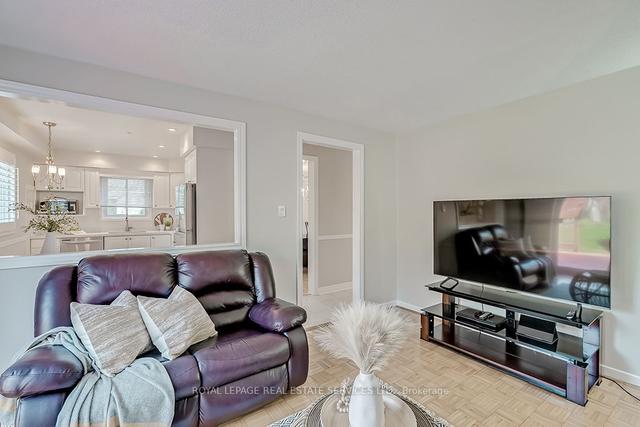 6230 Atherly Cres, House detached with 3 bedrooms, 3 bathrooms and 3 parking in Mississauga ON | Image 7