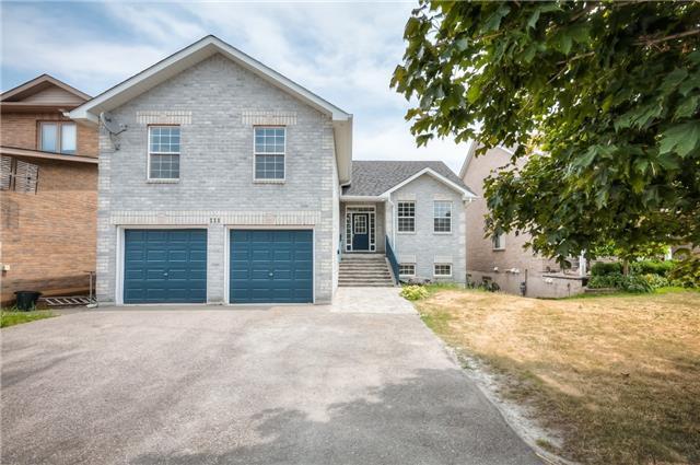 111 Huronia Rd, House detached with 3 bedrooms, 3 bathrooms and 4 parking in Barrie ON | Image 1