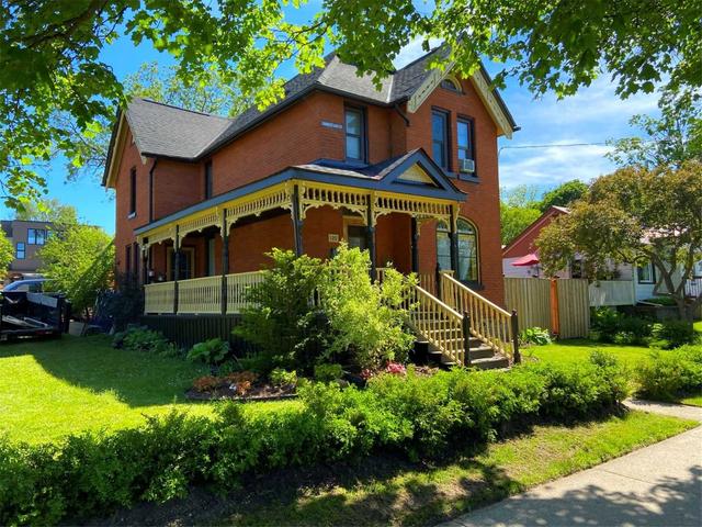122 Cumberland St, House detached with 3 bedrooms, 2 bathrooms and 5 parking in Barrie ON | Image 12