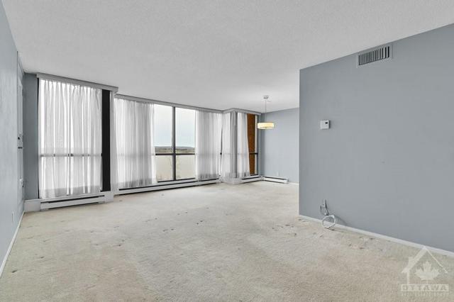 502 - 727 Richmond Road, Condo with 2 bedrooms, 2 bathrooms and 1 parking in Ottawa ON | Image 3