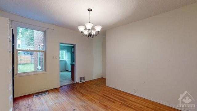 276 Clarence Street, Home with 3 bedrooms, 2 bathrooms and null parking in Ottawa ON | Image 5