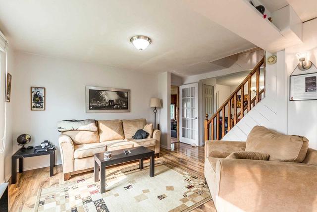 268 Guelph St, House detached with 2 bedrooms, 2 bathrooms and 4 parking in Kitchener ON | Image 3