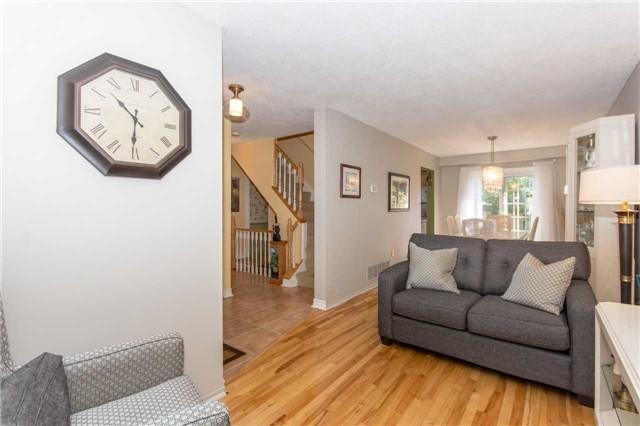 6069 Fullerton Cres, House detached with 3 bedrooms, 2 bathrooms and 2 parking in Mississauga ON | Image 6