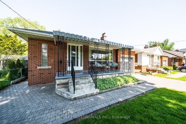 9 Placid Rd, House detached with 3 bedrooms, 2 bathrooms and 2 parking in Toronto ON | Image 30