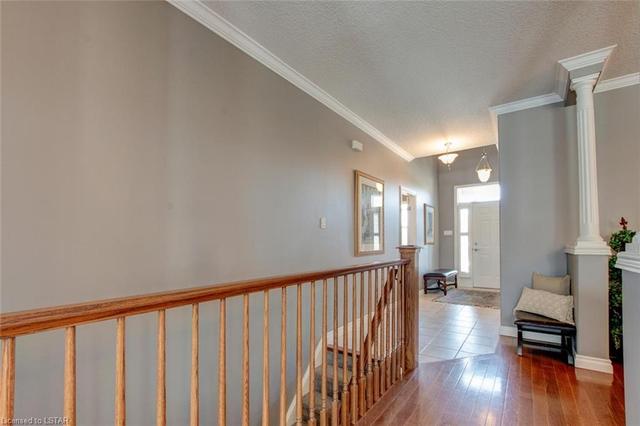 1002 Gabor Street, House detached with 3 bedrooms, 3 bathrooms and 4 parking in London ON | Image 7