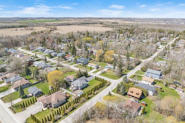 1050 Balsam Rd, House detached with 3 bedrooms, 1 bathrooms and 4 parking in Innisfil ON | Image 16