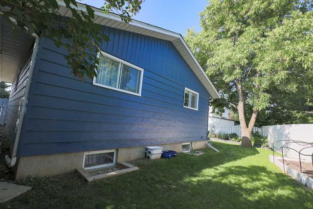 181 Purdue Court W, House detached with 4 bedrooms, 2 bathrooms and 3 parking in Lethbridge AB | Image 43