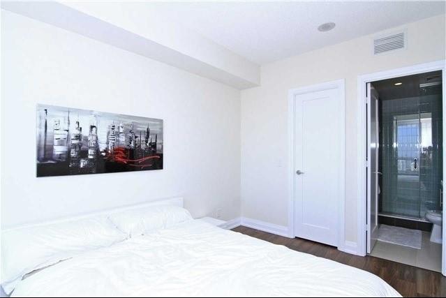 4423 - 5 Sheppard Ave E, Condo with 2 bedrooms, 2 bathrooms and 1 parking in Toronto ON | Image 8