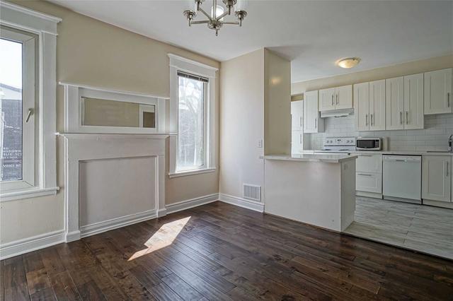unit 2 - 540 Spadina Cres, House detached with 4 bedrooms, 2 bathrooms and 0 parking in Toronto ON | Image 5