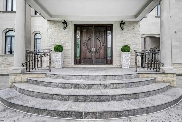 58 Rockview Gdns, House detached with 4 bedrooms, 8 bathrooms and 14 parking in Vaughan ON | Image 5