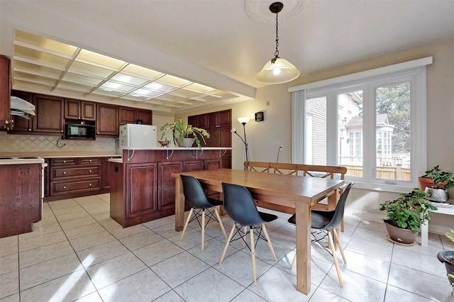55 Risebrough Ave, House detached with 4 bedrooms, 4 bathrooms and 6 parking in Toronto ON | Image 4