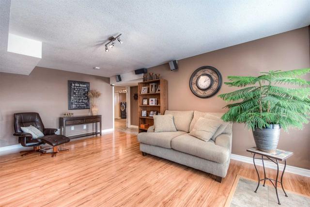316 Ridgemere Crt, House detached with 3 bedrooms, 4 bathrooms and 4 parking in Kitchener ON | Image 22