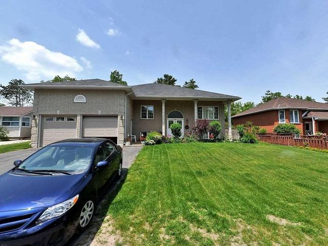 256 Old Mosley St, House detached with 3 bedrooms, 3 bathrooms and 3 parking in Wasaga Beach ON | Image 2