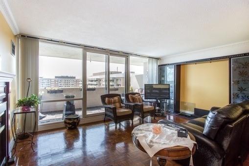 2004 - 270 Scarlett Rd, Condo with 3 bedrooms, 2 bathrooms and 2 parking in Toronto ON | Image 17