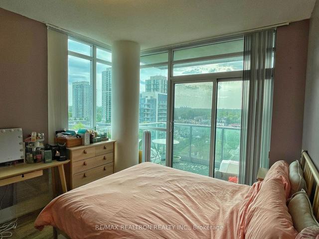 1216 - 17 Anndale Dr, Condo with 2 bedrooms, 2 bathrooms and 1 parking in Toronto ON | Image 2