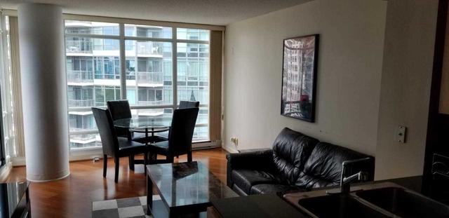 1605 - 381 Front St W, Condo with 1 bedrooms, 1 bathrooms and 1 parking in Toronto ON | Image 8