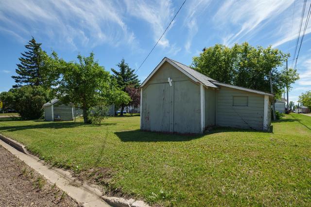 5138 51 Street, House detached with 1 bedrooms, 1 bathrooms and 1 parking in Daysland AB | Image 10