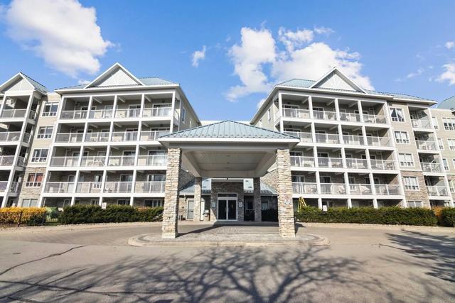 316 - 900 Bogart Mill Tr, Condo with 1 bedrooms, 1 bathrooms and 1 parking in Newmarket ON | Card Image