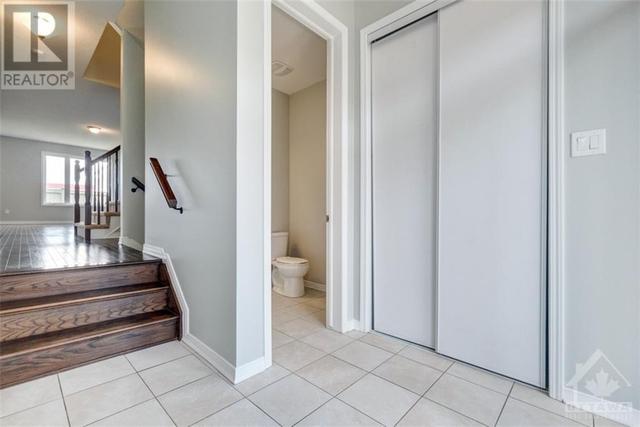 204 Don Brown Private, Townhouse with 3 bedrooms, 3 bathrooms and 2 parking in Ottawa ON | Image 3