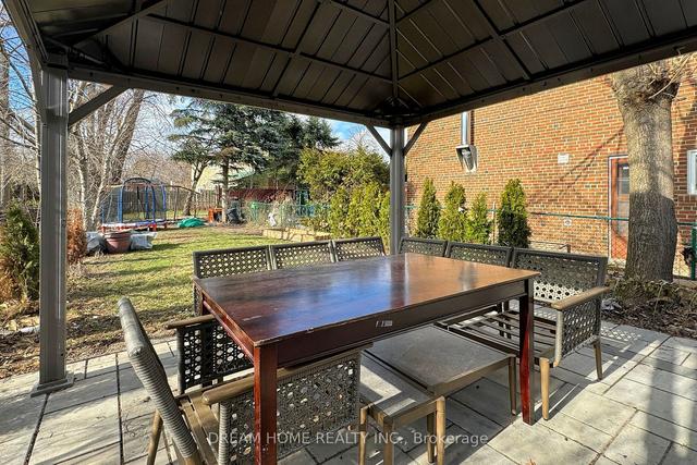 2 Topaz Gate, House semidetached with 3 bedrooms, 3 bathrooms and 3 parking in Toronto ON | Image 33