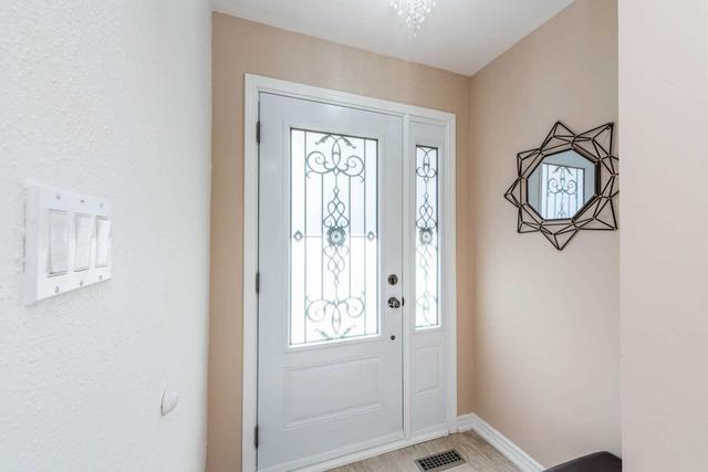73 Glebe Cres, House detached with 3 bedrooms, 3 bathrooms and 5 parking in Brampton ON | Image 23