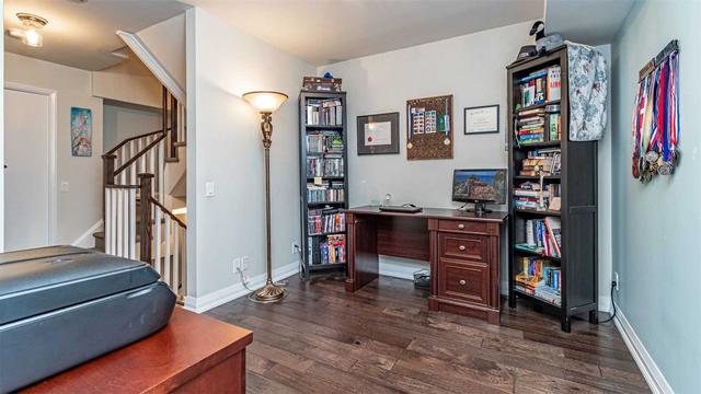 th109 - 5 Valhalla Inn Rd, Townhouse with 3 bedrooms, 3 bathrooms and 2 parking in Toronto ON | Image 10