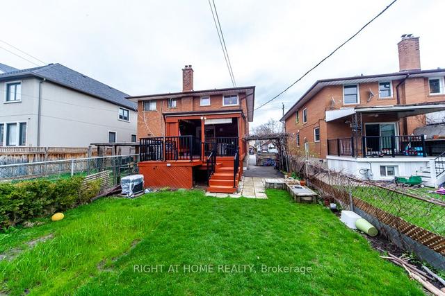 25 Alan Ave, House semidetached with 3 bedrooms, 2 bathrooms and 3 parking in Toronto ON | Image 16