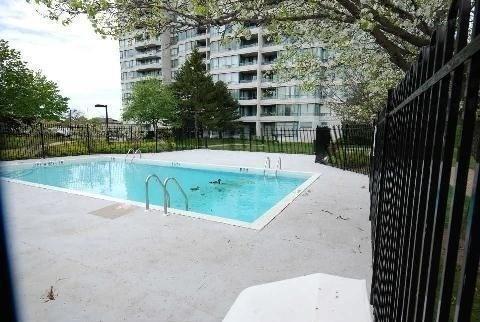 1209 - 550 Webb Dr, Condo with 2 bedrooms, 1 bathrooms and 2 parking in Mississauga ON | Image 25