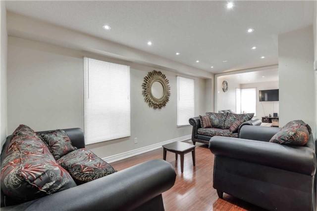 871 Golden Farmer Way, House semidetached with 3 bedrooms, 4 bathrooms and 4 parking in Mississauga ON | Image 4