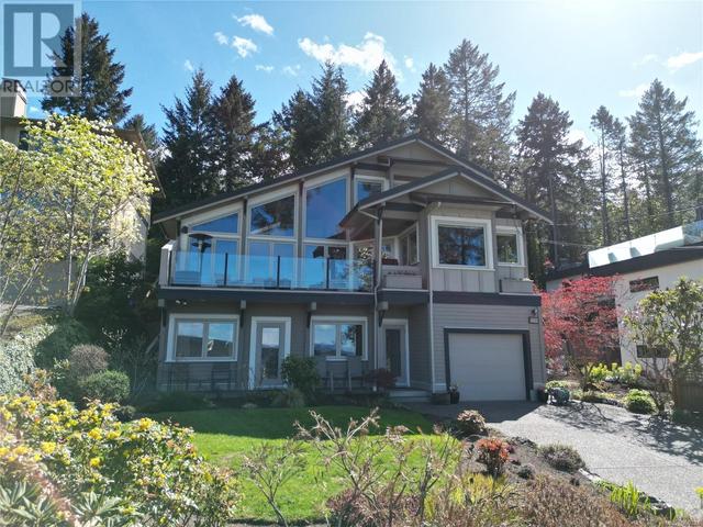 759 Sea Dr, House detached with 4 bedrooms, 4 bathrooms and 8 parking in Central Saanich BC | Image 2