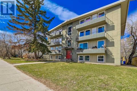 104, - 2111 14 Street Sw, Condo with 2 bedrooms, 1 bathrooms and null parking in Calgary AB | Card Image