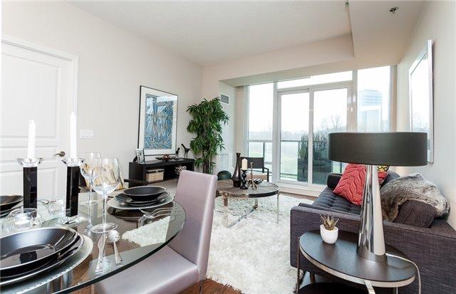 th2 - 2230 Lake Shore Blvd W, Townhouse with 3 bedrooms, 3 bathrooms and 2 parking in Toronto ON | Image 3