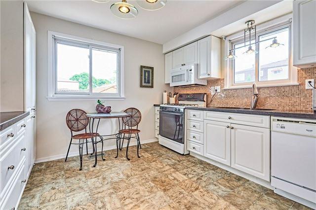 1002 Florell Dr, House semidetached with 3 bedrooms, 2 bathrooms and 2 parking in Oshawa ON | Image 5