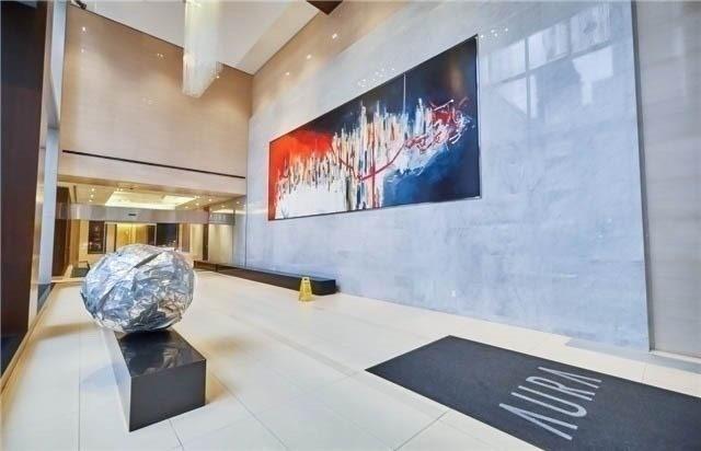 2308 - 386 Yonge St, Condo with 2 bedrooms, 2 bathrooms and 1 parking in Toronto ON | Image 3