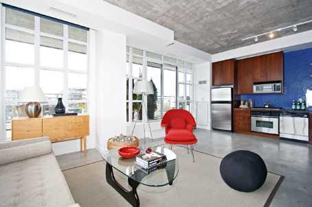 lph 802 - 19 Brant St, Condo with 3 bedrooms, 2 bathrooms and 1 parking in Toronto ON | Image 5