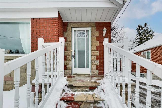 9 Clairlea Cres, House detached with 2 bedrooms, 2 bathrooms and 3 parking in Toronto ON | Image 21